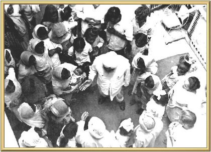 Kirpal Singh with disciples