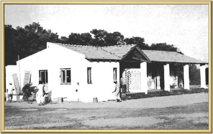 Finishing touches were still being executed when the Master occupied the new cottage on 2nd April. The old temporary cottage afforded a resting place for the visiting speakers.