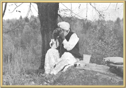 Surely the most light-hearted Satsang ever. Everyone was taking pictures of the Master, so the Master decided to take pictures too.