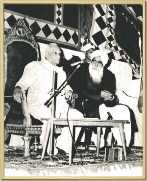 Dr V.V. Giri, the President of India, addresses the congregation at Manav Kendra during his visit there on 14th March 1972.